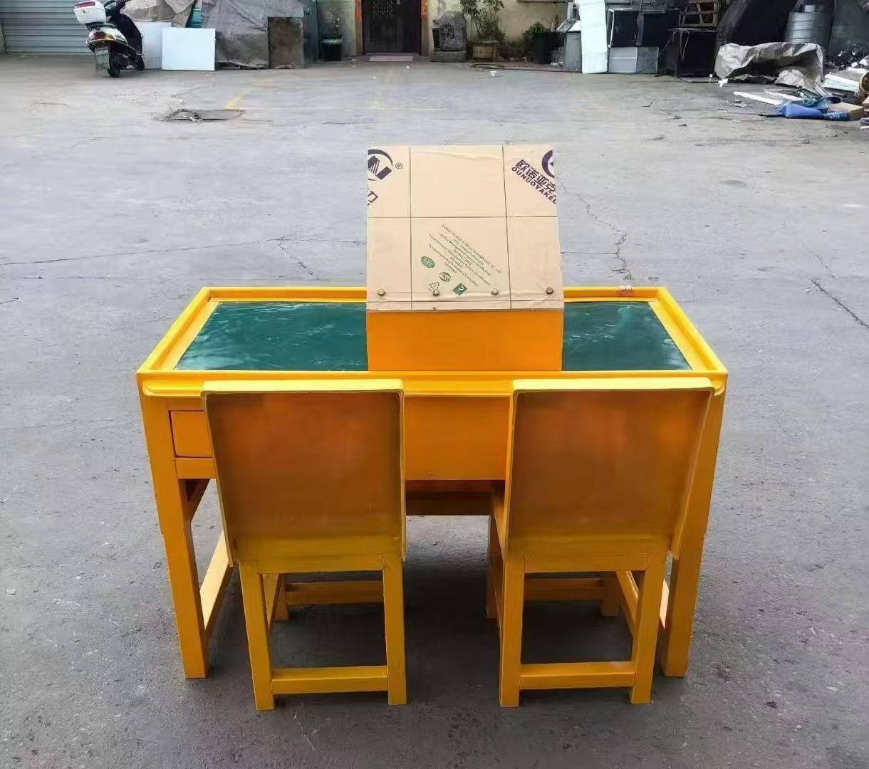 肃北防静电导通桌井下煤矿火工品发放桌：危险品流转的安全守护者